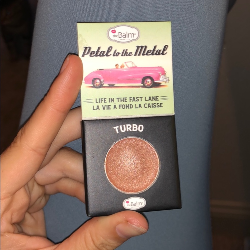Petal to the Metal Cream Shadow